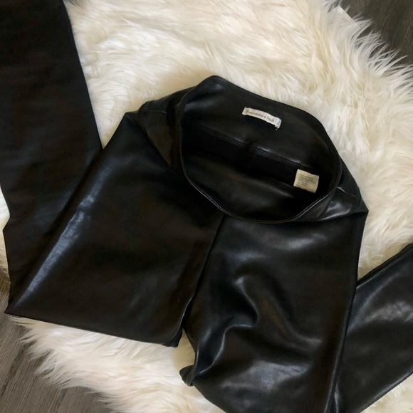Abercrombie Faux Leather Leggings, black | S - Picture 3 of 9